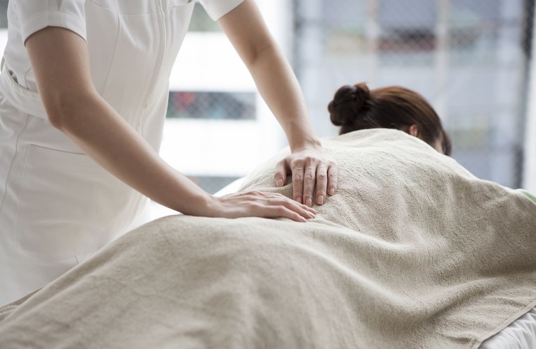 姿勢改善を促す | 本八幡のエステならprivate aesthetic salon en.